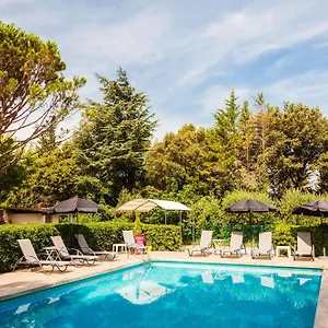 Le Petit Manoir Logis Les Angles (Gard)